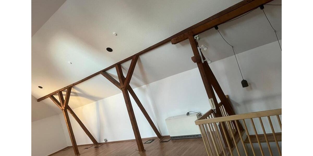 Wohnen auf Zeit Altenbeken - 9 Zimmer, 280 m&sup2;, 150&euro; | Angebot:25408573