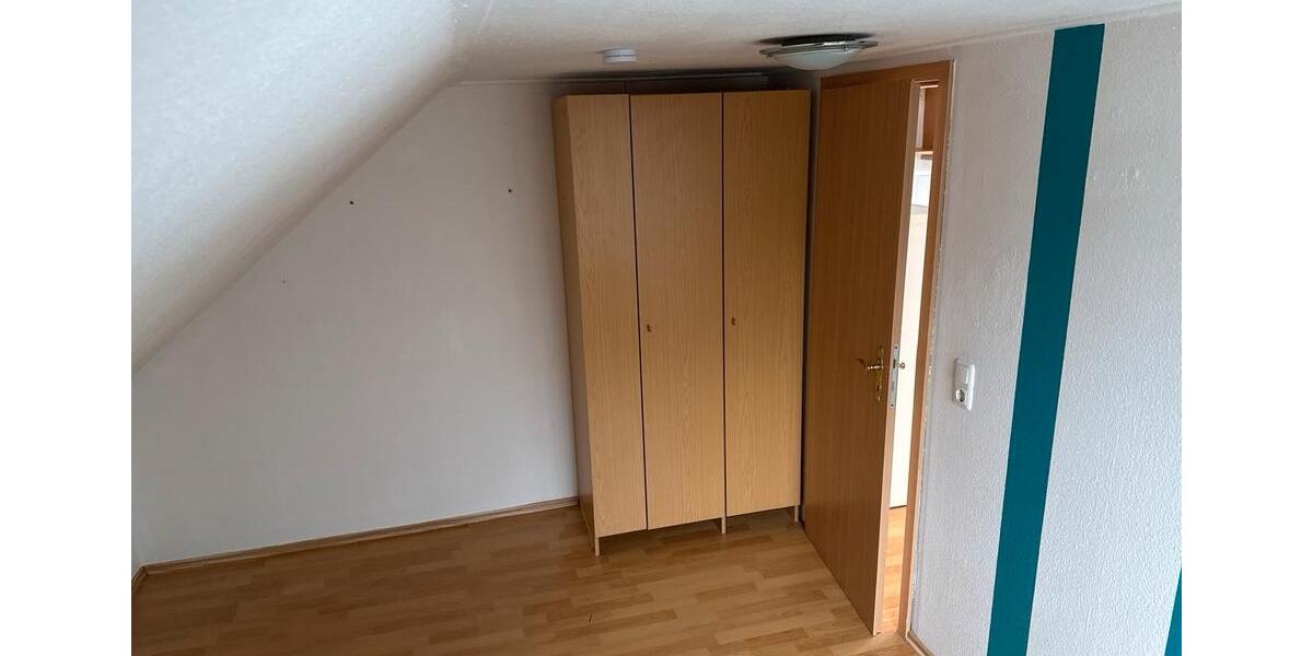 Dachgeschoßwohnung Esens - 3 Zimmer, 55 m&sup2;, 750&euro; | Angebot:24640435