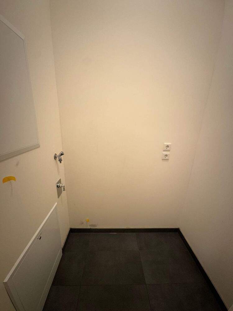 Loftige, möblierte 1-Zimmer-Wohnung mit großer Terrasse zum Erstbezug!