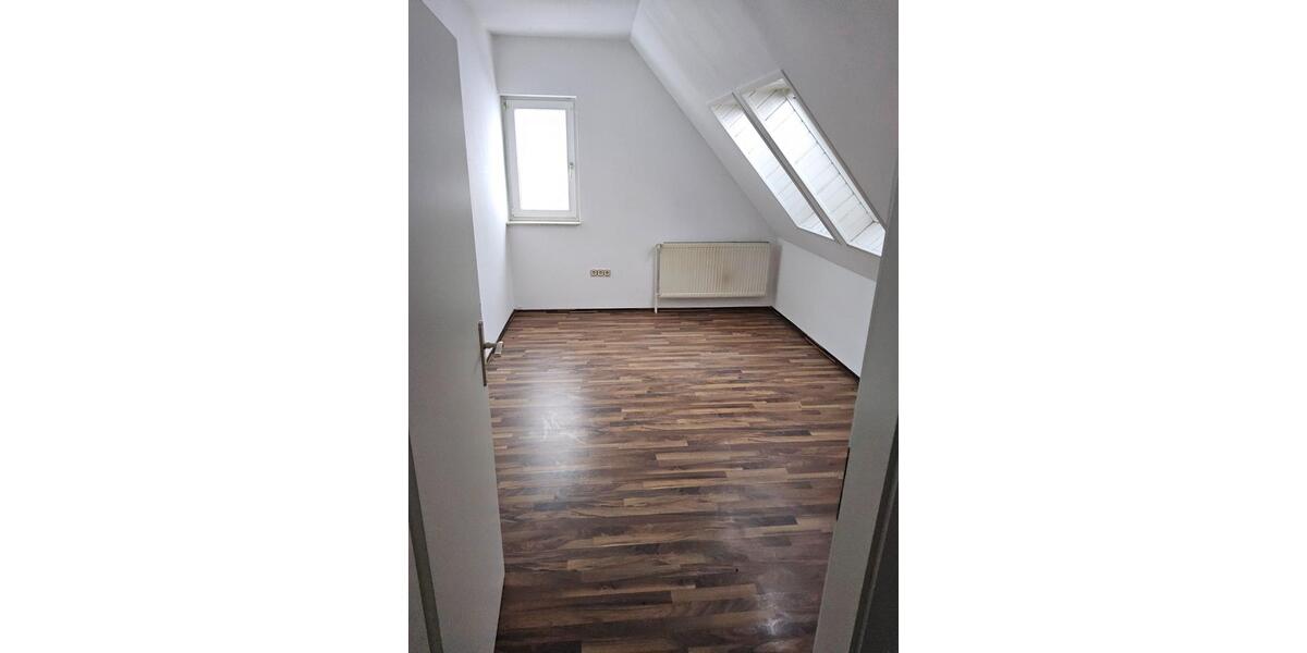Helle 4-Zimmer-DG-Wohnung in Dingelstädt (130 m²) – sofort verfügbar 4 zimmer