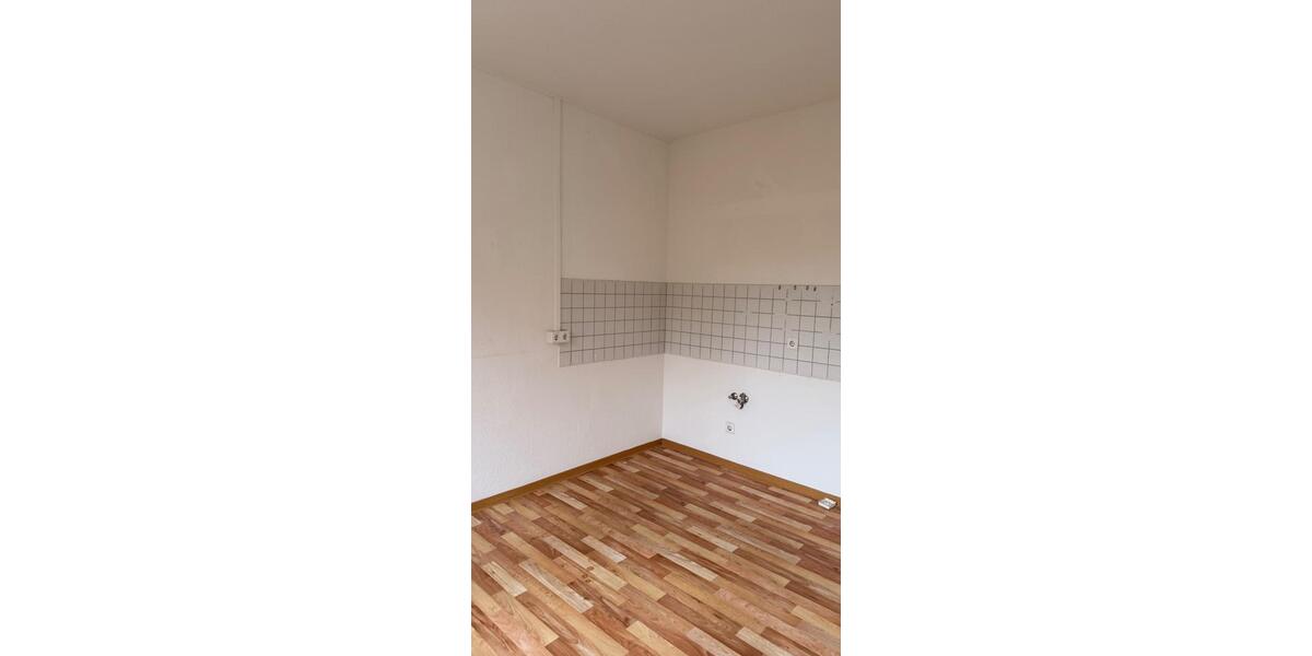 Etagenwohnung Staßfurt - 3 Zimmer, 69 m&sup2;, 276&euro; | Angebot:26586334