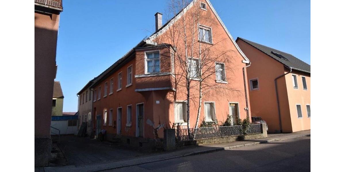 Mehrfamilienhaus, Wohnhaus Bechhofen - 8 Zimmer, 180 m&sup2;, 1.800&euro; | Angebot:24443349