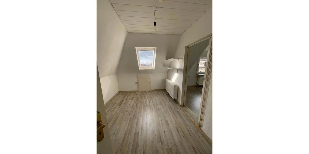 Etagenwohnung Leimen - 2 Zimmer, 135 m&sup2;, 650&euro; | Angebot:25658007