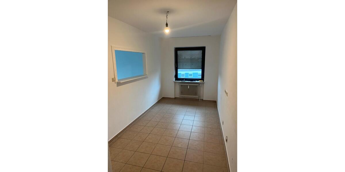 Etagenwohnung Nußloch - 4 Zimmer, 90 m&sup2;, 1.600&euro; | Angebot:26022103