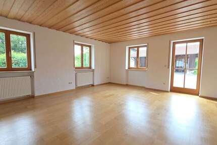 Wohnung Traunreut Irsing - 5 Zimmer, 150 m&sup2;, 1.250&euro; | Angebot:26789332