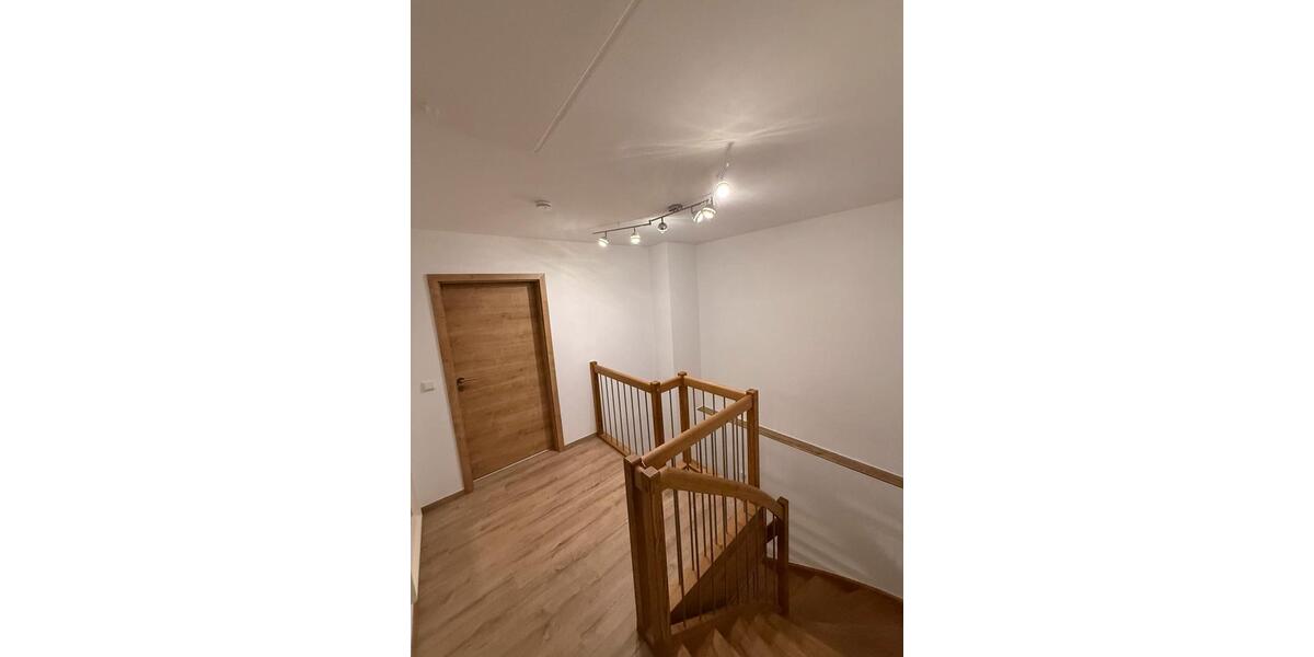 Maisonettenwohnung Zwiesel - 4 Zimmer, 140 m&sup2;, 800&euro; | Angebot:24842093