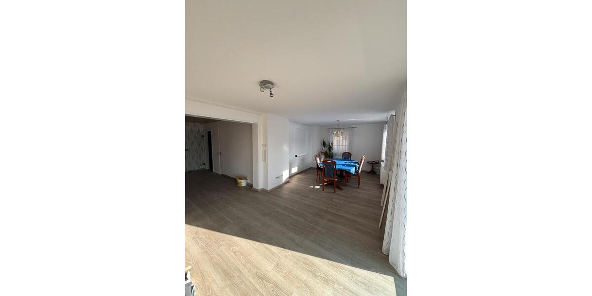 Erdgeschoßwohnung Aalen - 3.5 Zimmer, 88 m&sup2;, 1.200&euro; | Angebot:24835324
