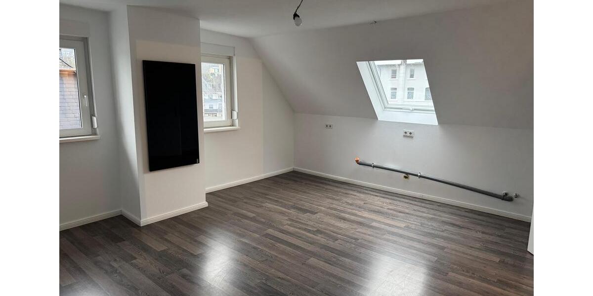 Dachgeschoßwohnung Dillenburg - 3 Zimmer, 70 m&sup2;, 510&euro; | Angebot:25117998