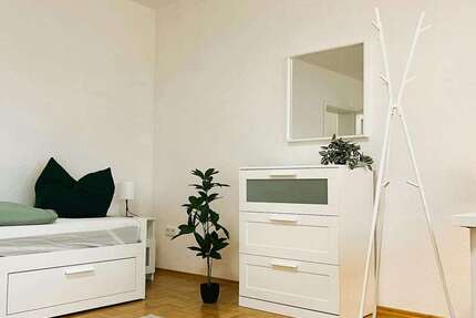 WG-Zimmer in Augsburg 766 € 21 m² zimmer