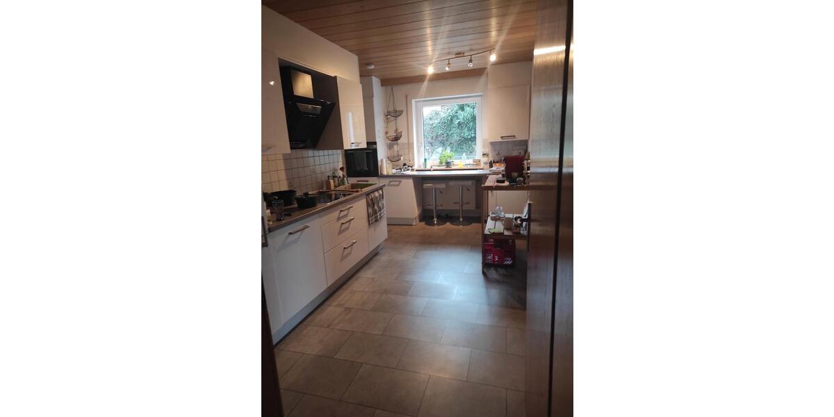 Erdgeschoßwohnung Ingolstadt Südost - 5 Zimmer, 165 m&sup2;, 1.450&euro; | Angebot:26034254