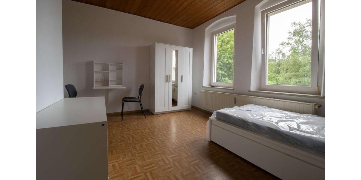 Etagenwohnung Selb - 1 Zimmer, 20 m&sup2;, 265&euro; | Angebot:24784189