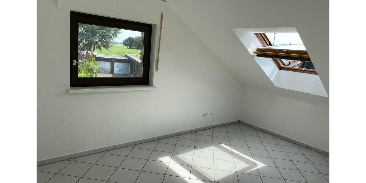 Dachgeschoßwohnung Pulheim - 3 Zimmer, 73 m&sup2;, 1.500&euro; | Angebot:26662702