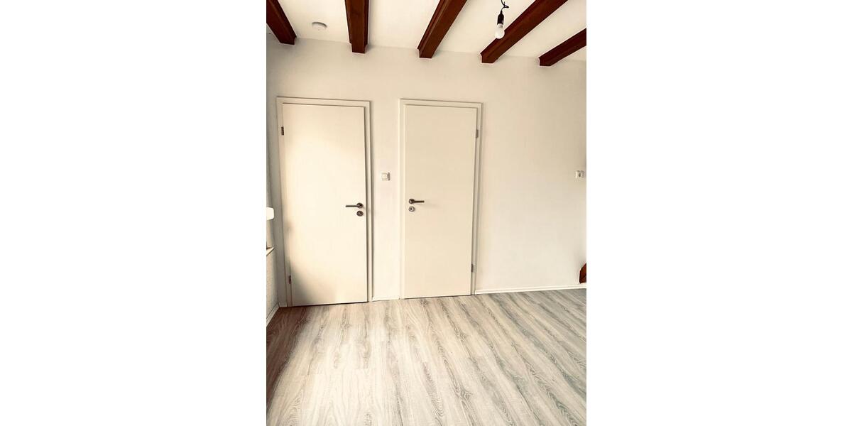 Einfamilienhaus Wallertheim - 8 Zimmer, 216 m&sup2;, 1.790&euro; | Angebot:25843115