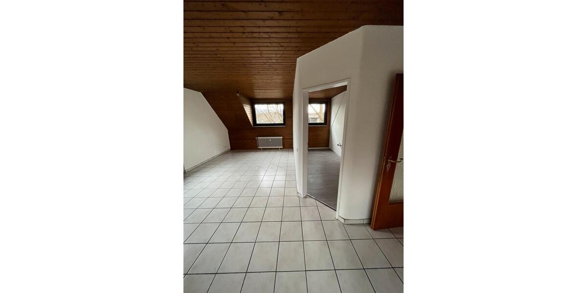 Dachgeschoßwohnung Bonn Lannesdorf - 3 Zimmer, 93 m&sup2;, 1.450&euro; | Angebot:25474562