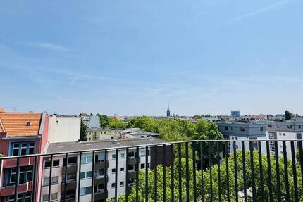 PenthouseWohnung in Zentraler City West Lage mit tollem Blick! *EBK Aufzug 2 Balkone*