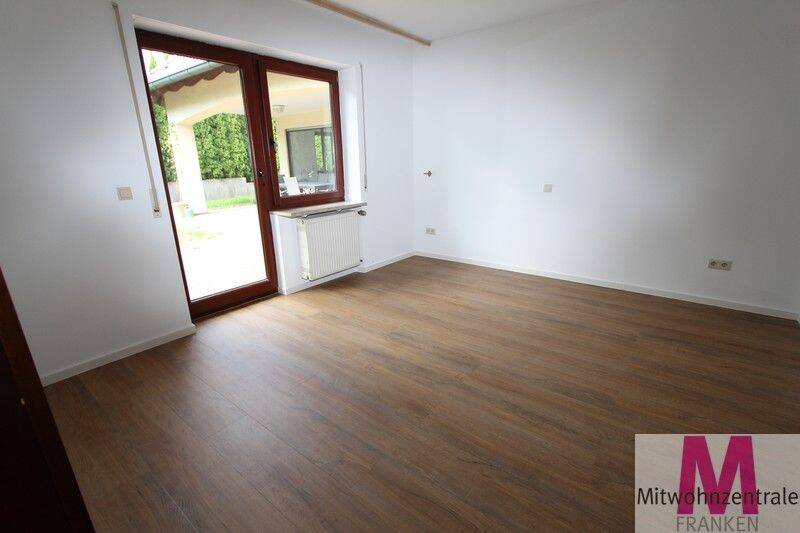 Weitläufiges Haus mit Garten
