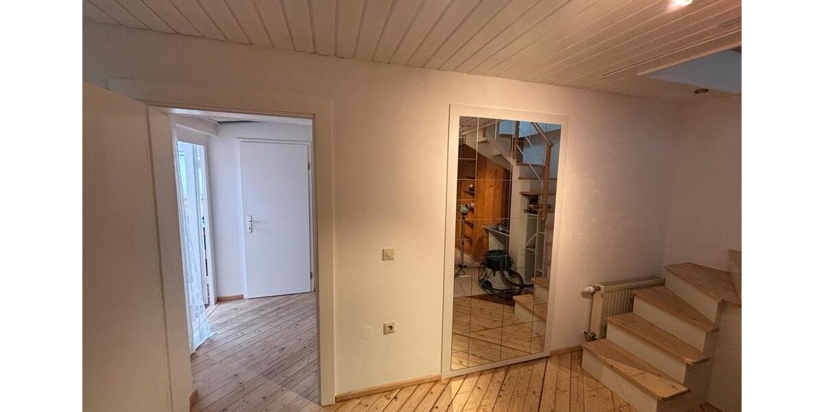 Etagenwohnung Fußgönheim - 2.5 Zimmer, 91 m&sup2;, 1.420&euro; | Angebot:25614873