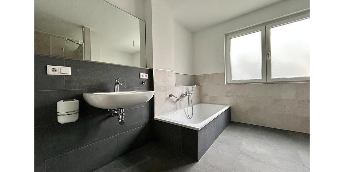 Erdgeschoßwohnung Schriesheim - 4 Zimmer, 137 m&sup2;, 2.300&euro; | Angebot:24643629