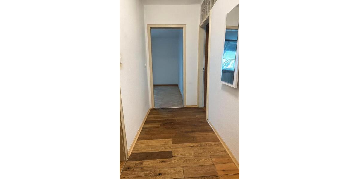 Etagenwohnung Waldshut-Tiengen Tiengen - 5 Zimmer, 150 m&sup2;, 1.200&euro; | Angebot:26491815