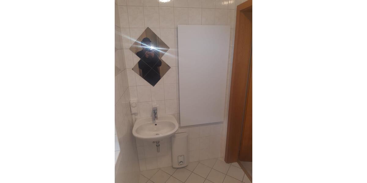 Erdgeschoßwohnung Ebersbach - 3 Zimmer, 95 m&sup2;, 649&euro; | Angebot:26368850