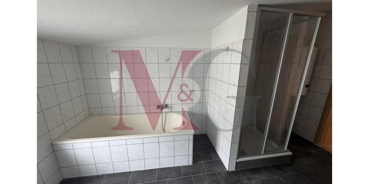 Dachgeschoßwohnung Wilhelmshaven - 4 Zimmer, 80 m&sup2;, 630&euro; | Angebot:26478274
