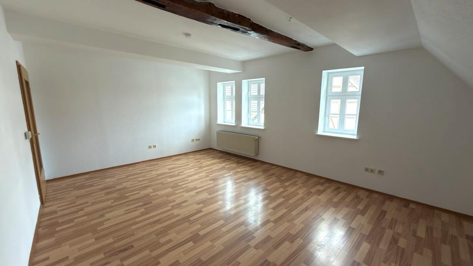 Dachgeschoßwohnung Volkmarsen - 4 Zimmer, 103 m&sup2;, 650&euro; | Angebot:26221973