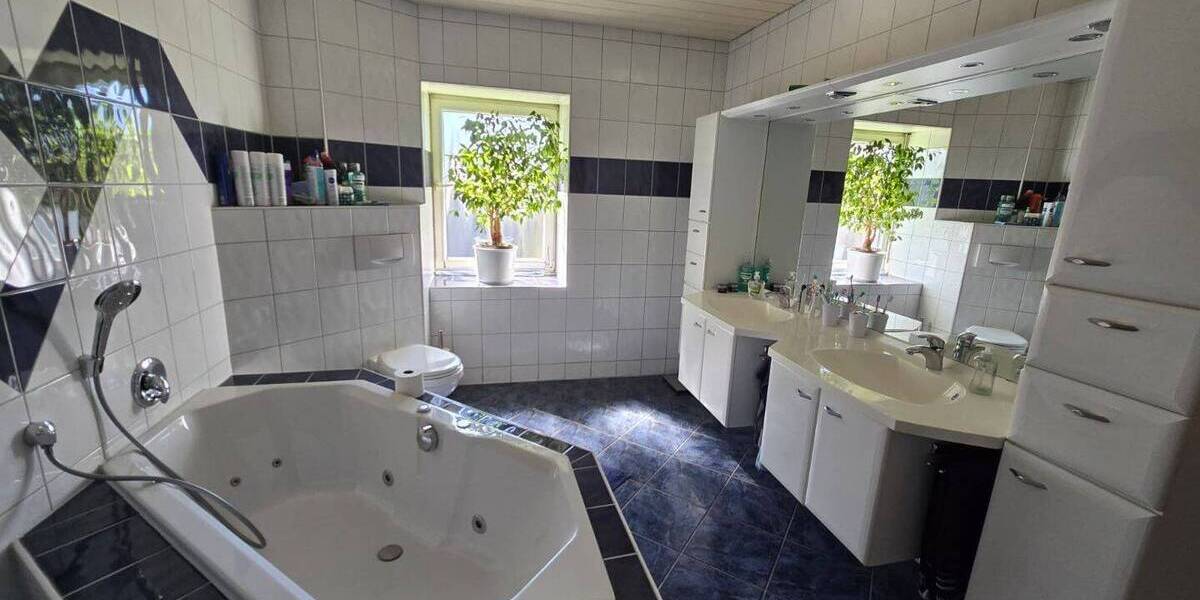 Etagenwohnung Tholey Theley - 5 Zimmer, 200 m&sup2;, 1.350&euro; | Angebot:26528285