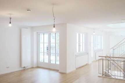 Haus zum Mieten in München 3.100 € 194 m² 3 zimmer