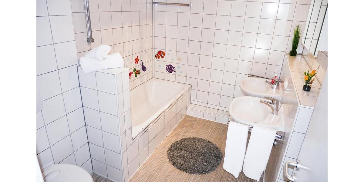 Wohnen auf Zeit Schwandorf - 3 Zimmer, 92 m&sup2;, 17&euro; | Angebot:9956254