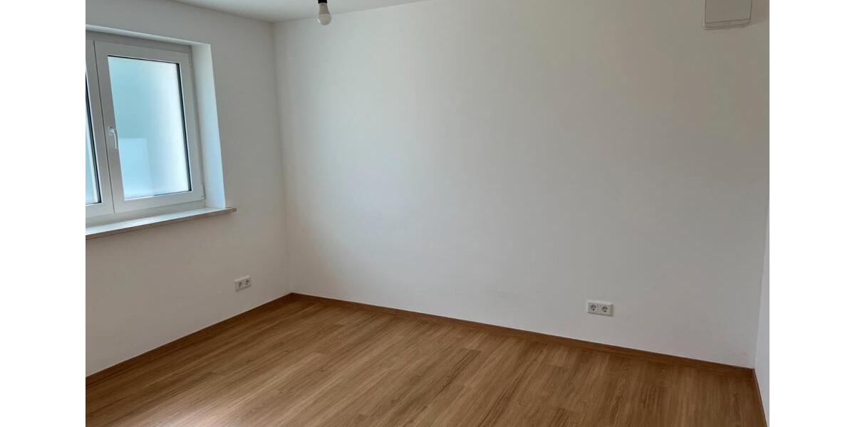 Etagenwohnung Adelsdorf - 5 Zimmer, 123 m&sup2;, 1.600&euro; | Angebot:26464645