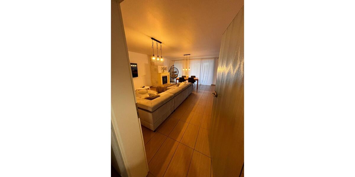 Etagenwohnung Köln Rodenkirchen - 4 Zimmer, 120 m&sup2;, 2.400&euro; | Angebot:26602705
