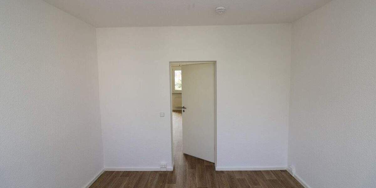 Etagenwohnung Freiberg - 3 Zimmer, 66 m&sup2;, 469&euro; | Angebot:25899902