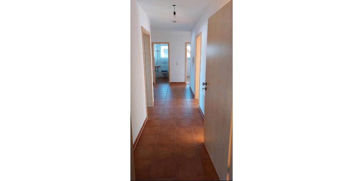 Etagenwohnung Marktoberdorf - 4 Zimmer, 104 m&sup2;, 1.300&euro; | Angebot:25945375