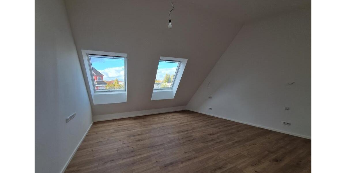 Dachgeschoßwohnung Berlin Mitte - 3 Zimmer, 89 m&sup2;, 1.639&euro; | Angebot:23397972