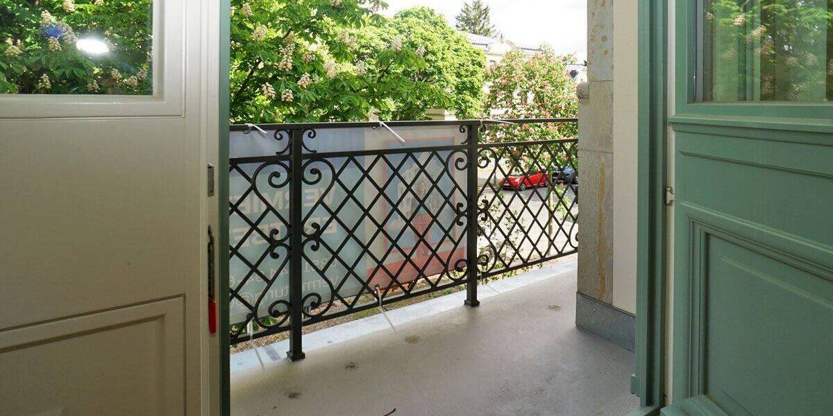 Etagenwohnung Dresden Striesen-Ost - 3 Zimmer, 97 m&sup2;, 1.895&euro; | Angebot:26767950