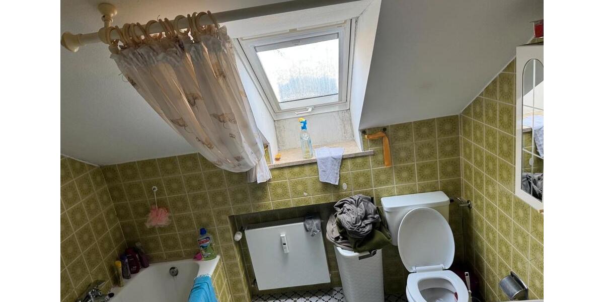 Dachgeschoßwohnung Wenzenbach - 3 Zimmer, 90 m&sup2;, 900&euro; | Angebot:26030586