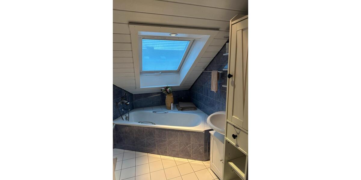 Dachgeschoßwohnung Heroldstatt - 3 Zimmer, 105 m&sup2;, 850&euro; | Angebot:24976126