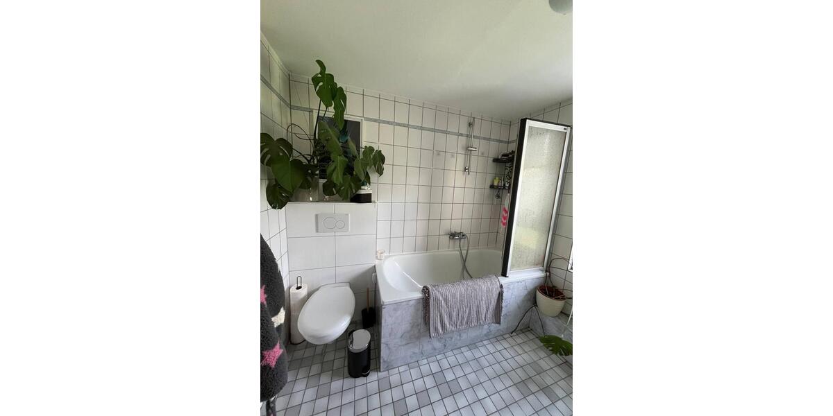 Dachgeschoßwohnung Aachen Aachen-Mitte - 2 Zimmer, 63 m&sup2;, 490&euro; | Angebot:26660549
