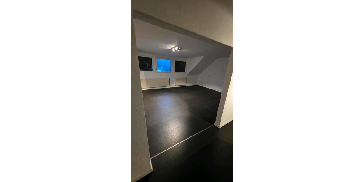 Dachgeschoßwohnung Nalbach - 2 Zimmer, 75 m&sup2;, 650&euro; | Angebot:26238104