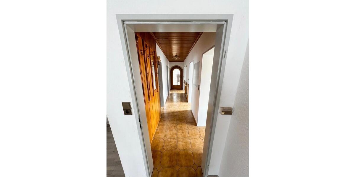 Einfamilienhaus Lauter - 9 Zimmer, 150 m&sup2;, 1.500&euro; | Angebot:26232280