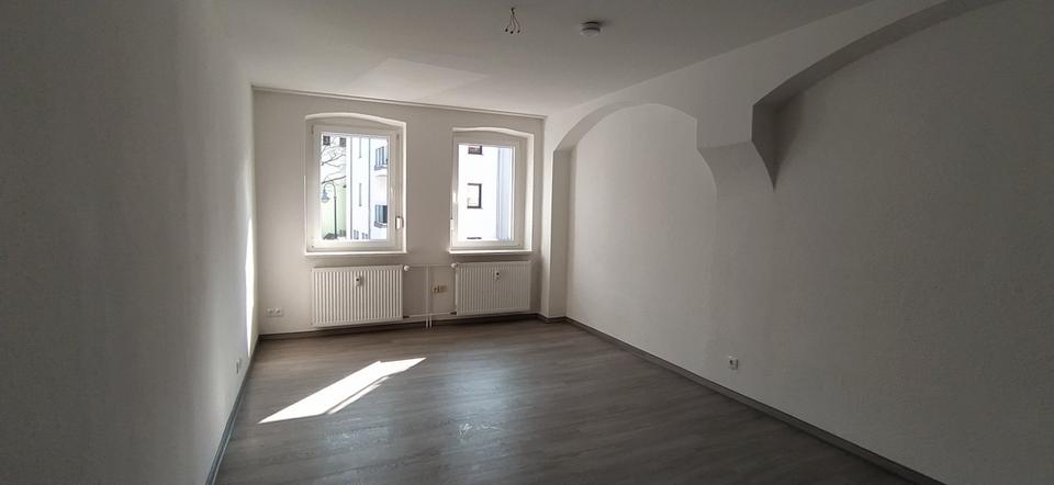 Etagenwohnung Finsterwalde - 1 Zimmer, 67 m&sup2;, 500&euro; | Angebot:25810035
