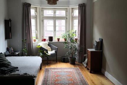 Zimmer mit Klavier für 4-6 Wochen (español english) zimmer