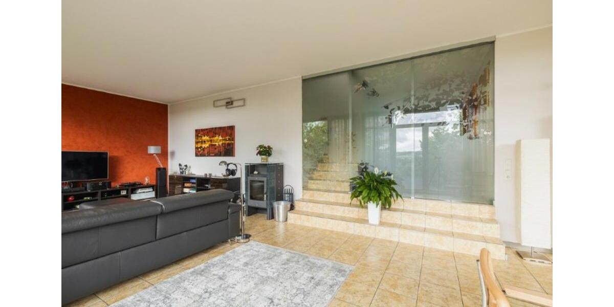 Einfamilienhaus Radebeul - 5 Zimmer, 240 m&sup2;, 2.950&euro; | Angebot:24526213