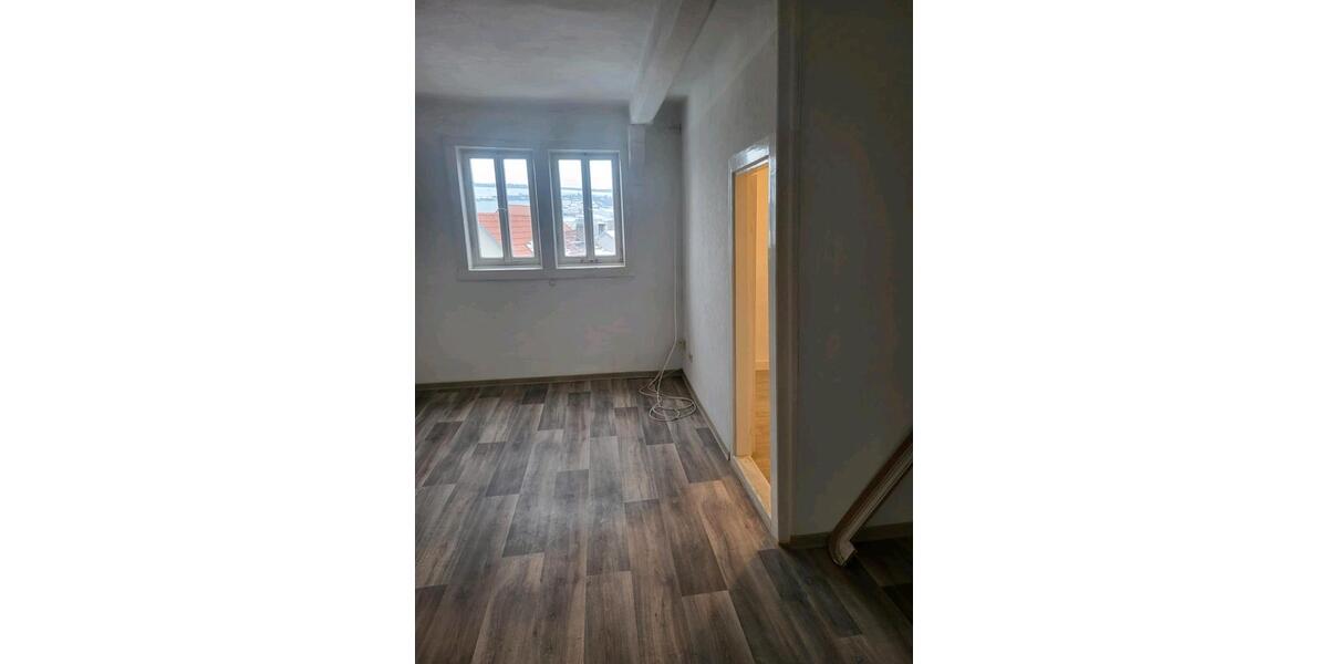Etagenwohnung Zell am Main - 4.5 Zimmer, 105 m&sup2;, 1.100&euro; | Angebot:26582309