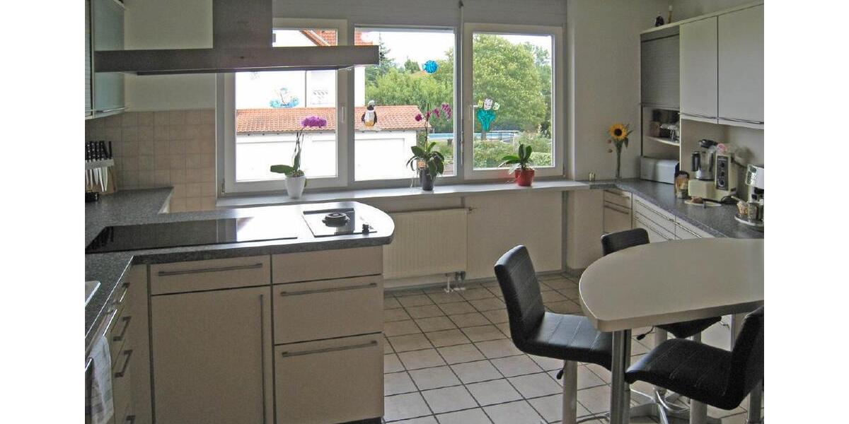 Einfamilienhaus March - 7 Zimmer, 241 m&sup2;, 2.892&euro; | Angebot:26656537