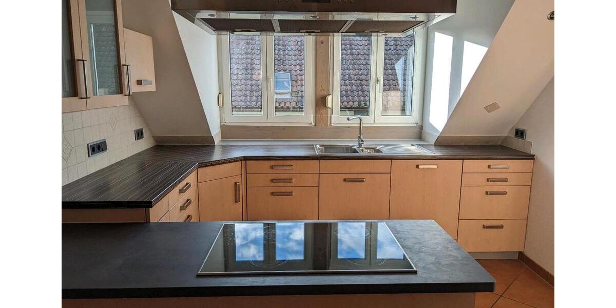 Dachgeschoßwohnung Adelshofen - 4 Zimmer, 132 m&sup2;, 910&euro; | Angebot:26537137