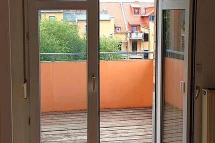 Wohnung Plauen Altstadt - 1 Zimmer, 25 m&sup2;, 220&euro; | Angebot:26132618