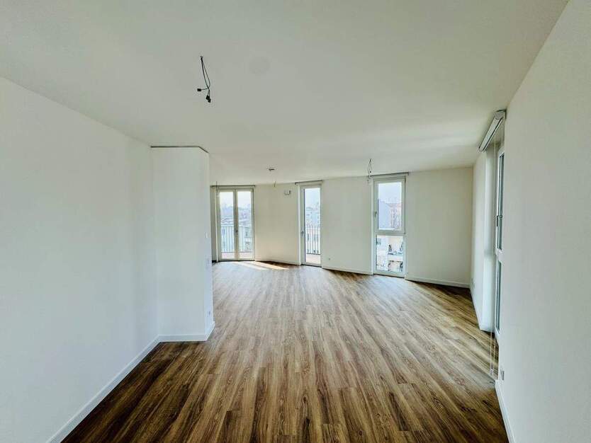 Charmante und Helle Wohnung mit großem Sonnenbalkon im Erstbezug! 2 zimmer