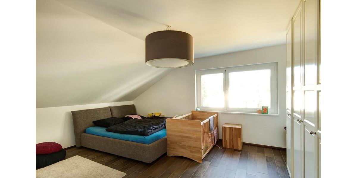 Einfamilienhaus Bürgstadt - 8 Zimmer, 326 m&sup2;, 2.750&euro; | Angebot:25751695