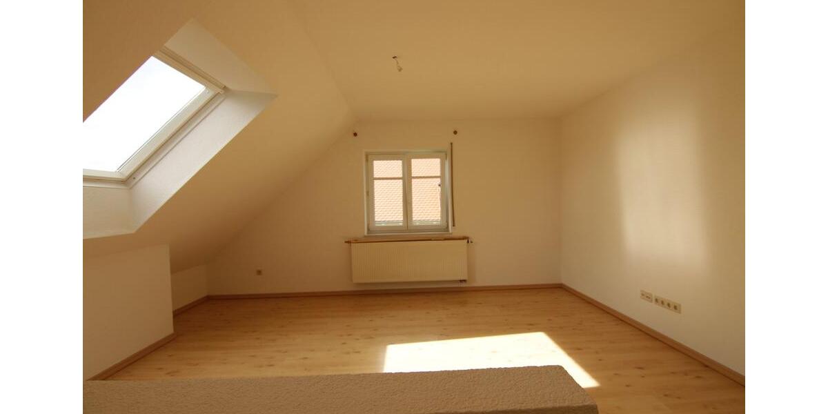 Etagenwohnung Ellwangen (Jagst) - 2 Zimmer, 60 m&sup2;, 590&euro; | Angebot:26568006